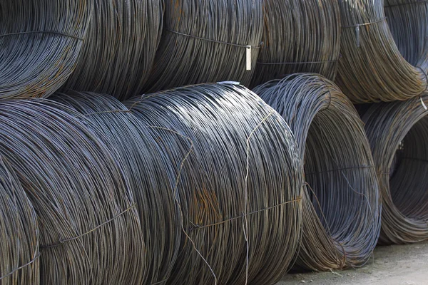 İnce metal takviye koyları metal ürünler depoda, Rusya içine yara