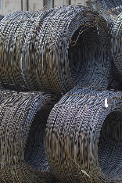 İnce metal takviye koyları metal ürünler depoda, Rusya içine yara