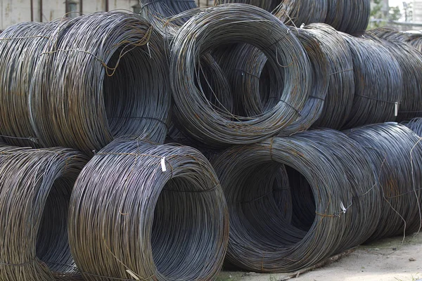 İnce metal takviye koyları metal ürünler depoda, Rusya içine yara