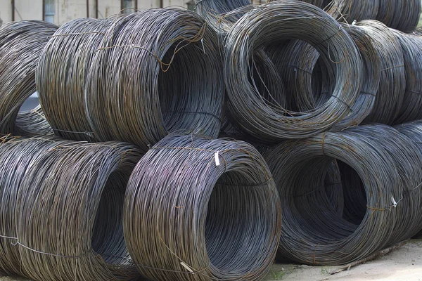 İnce metal takviye koyları metal ürünler depoda, Rusya içine yara