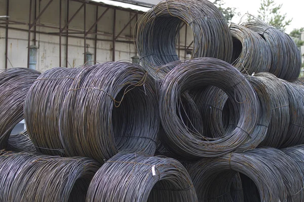 İnce metal takviye koyları metal ürünler depoda, Rusya içine yara