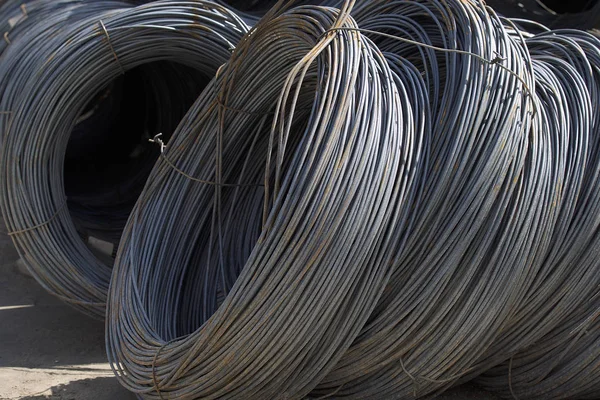 İnce metal takviye koyları metal ürünler depoda, Rusya içine yara