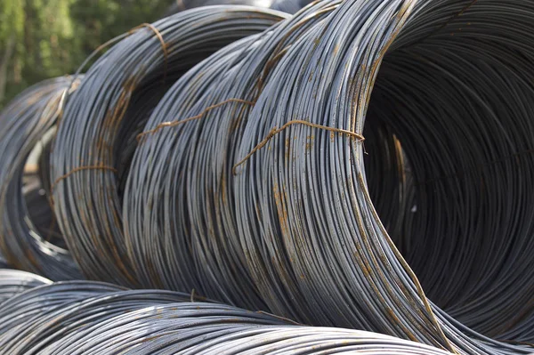 İnce metal takviye koyları metal ürünler depoda, Rusya içine yara