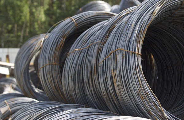 İnce metal takviye koyları metal ürünler depoda, Rusya içine yara