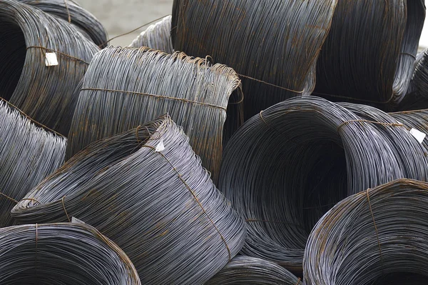 İnce metal takviye koyları metal ürünler depoda, Rusya içine yara