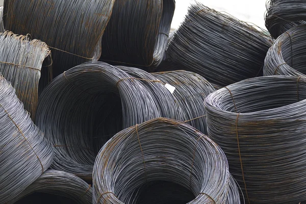 İnce metal takviye koyları metal ürünler depoda, Rusya içine yara