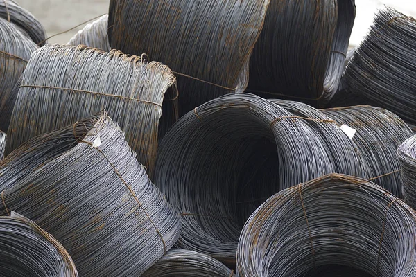 İnce metal takviye koyları metal ürünler depoda, Rusya içine yara