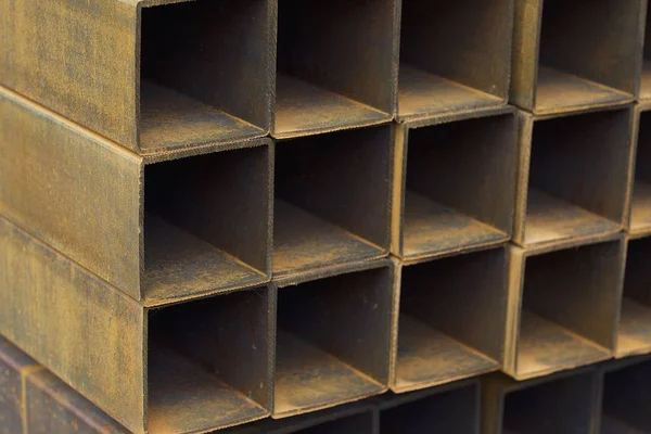 Metal ürünleri, Rusya depodaki paketlerine dikdörtgen kesit metal profil boru