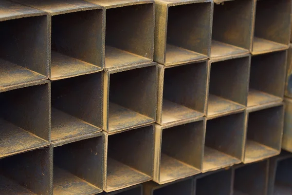 Metal ürünleri, Rusya depodaki paketlerine dikdörtgen kesit metal profil boru