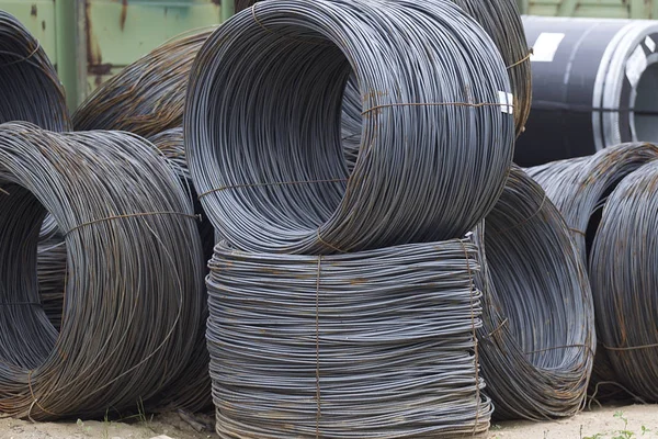 İnce metal takviye koyları metal ürünler depoda, Rusya içine yara