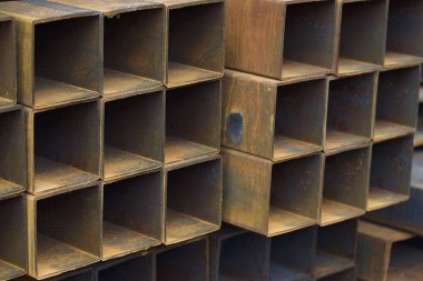 Metal ürünleri, Rusya depodaki paketlerine dikdörtgen kesit metal profil boru