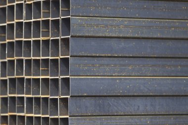 Metal ürünleri, Rusya depodaki paketlerine dikdörtgen kesit metal profil boru