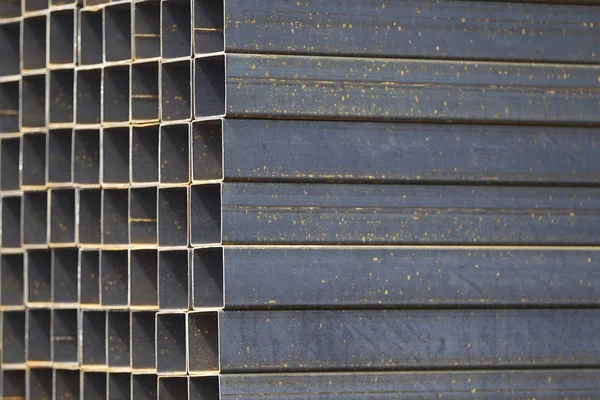 Metal ürünleri, Rusya depodaki paketlerine dikdörtgen kesit metal profil boru