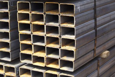 Metal ürünleri, Rusya depodaki paketlerine dikdörtgen kesit metal profil boru