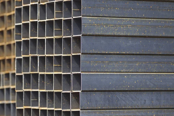 Metal ürünleri, Rusya depodaki paketlerine dikdörtgen kesit metal profil boru