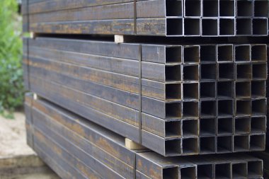 Metal ürünleri, Rusya depodaki paketlerine dikdörtgen kesit metal profil boru