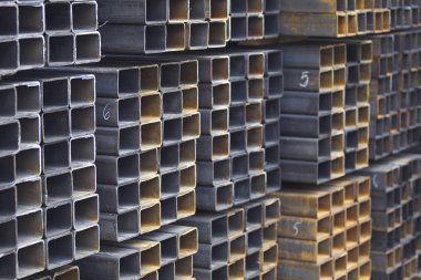 Metal ürünleri, Rusya depodaki paketlerine dikdörtgen kesit metal profil boru