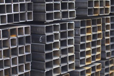 Metal ürünleri, Rusya depodaki paketlerine dikdörtgen kesit metal profil boru