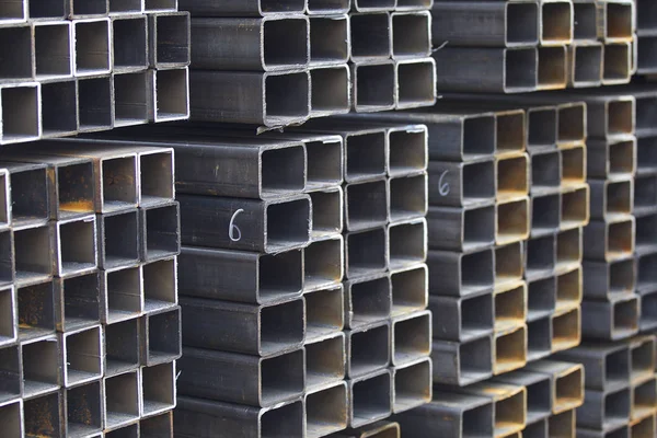 Metal ürünleri, Rusya depodaki paketlerine dikdörtgen kesit metal profil boru