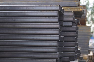 Metal ürünleri, Rusya depodaki paketlerine dikdörtgen kesit metal profil boru