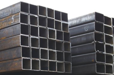 Metal ürünleri, Rusya depodaki paketlerine dikdörtgen kesit metal profil boru