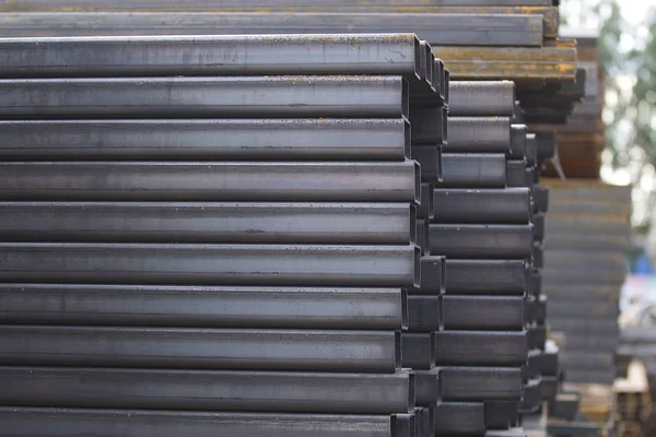Tubo Perfil Metal Seção Transversal Retangular Embalagens Armazém Produtos Metálicos — Fotografia de Stock