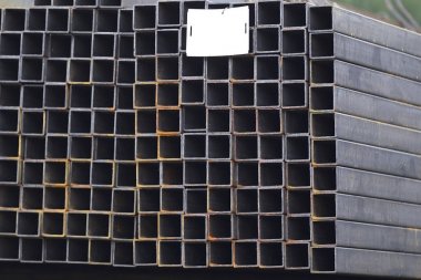 Metal ürünleri, Rusya depodaki paketlerine dikdörtgen kesit metal profil boru