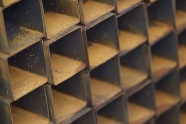Metal ürünleri, Rusya depodaki paketlerine dikdörtgen kesit metal profil boru