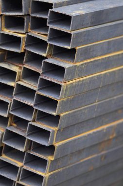 Metal ürünleri, Rusya depodaki paketlerine dikdörtgen kesit metal profil boru