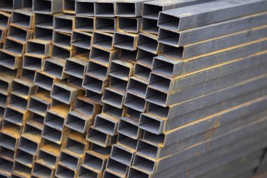 Metal ürünleri, Rusya depodaki paketlerine dikdörtgen kesit metal profil boru