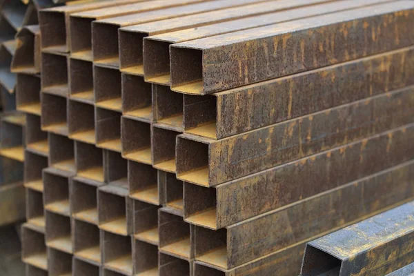 Metal ürünleri, Rusya depodaki paketlerine dikdörtgen kesit metal profil boru