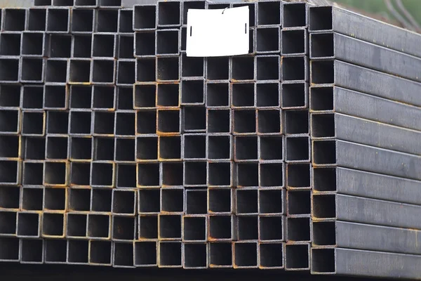 Metal ürünleri, Rusya depodaki paketlerine dikdörtgen kesit metal profil boru