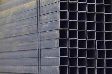 Metal ürünleri, Rusya depodaki paketlerine dikdörtgen kesit metal profil boru