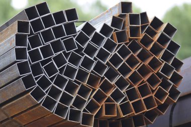 Metal ürünleri, Rusya depodaki paketlerine dikdörtgen kesit metal profil boru