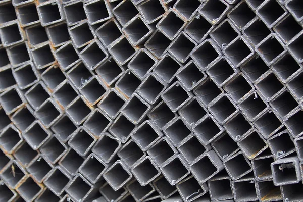 Metal ürünleri, Rusya depodaki paketlerine dikdörtgen kesit metal profil boru