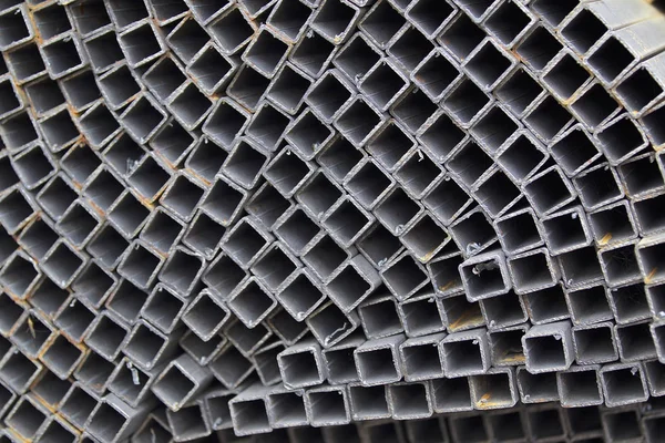 Metal ürünleri, Rusya depodaki paketlerine dikdörtgen kesit metal profil boru