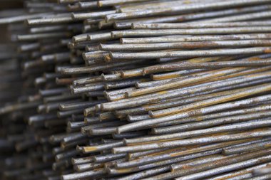 Belgili tanımlık bohça güçlendiren barlarda metal ürünler depoda, Rusya depolanır