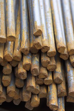 Belgili tanımlık bohça güçlendiren barlarda metal ürünler depoda, Rusya depolanır