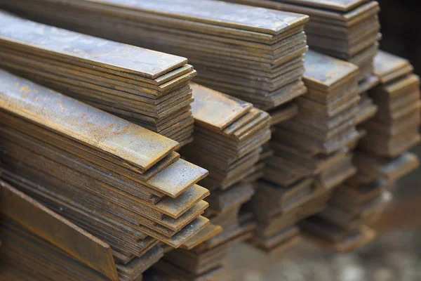 Metal profil şerit depodaki paketlerine metal ürünleri, Rusya Federasyonu