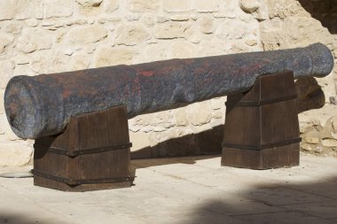 Savunma silah eski kale, Kıbrıs adasında antik toplar