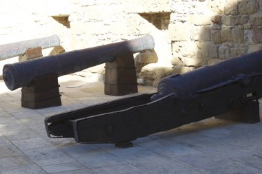 Savunma silah eski kale, Kıbrıs adasında antik toplar