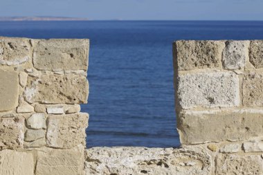 Öğeleri ve eski kale, Kıbrıs mimarisi detayları