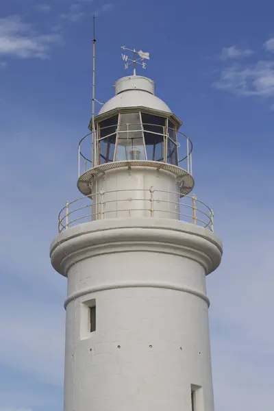 Farol Fundo Céu Cidade Paphos Chipre — Fotografia de Stock