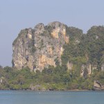 Piedras pintorescas de la península del ferrocarril, Krabi, Tailandia