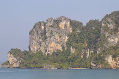 Pitoresk kayalar Railay Yarımadası, Krabi, Tayland