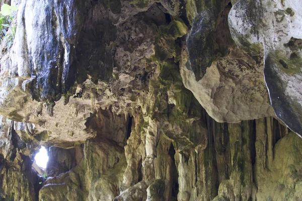 泰国甲米莱利半岛岩石的详细资料和形式 — 图库照片