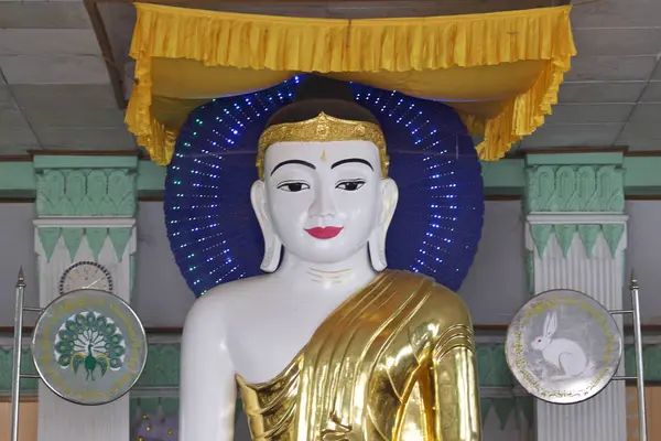 Buddyjska świątynia Shwedagon złożonych jest historycznym symbolem buddyzmu, Myanmar — Zdjęcie stockowe