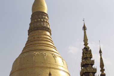 Budist tapınağı karmaşık Shwedagon Budizm, Yangon, Myanmar tarihsel bir semboldür