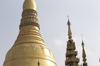 Budist tapınağı karmaşık Shwedagon Budizm, Yangon, Myanmar tarihsel bir semboldür