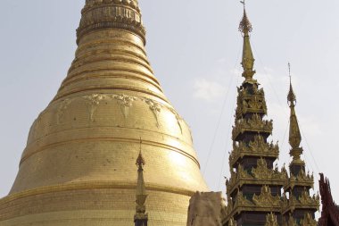 Budist tapınağı karmaşık Shwedagon Budizm, Yangon, Myanmar tarihsel bir semboldür